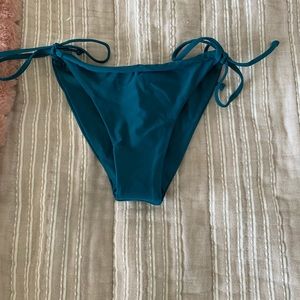 Cute bikini bottoms ! Can go with anything !